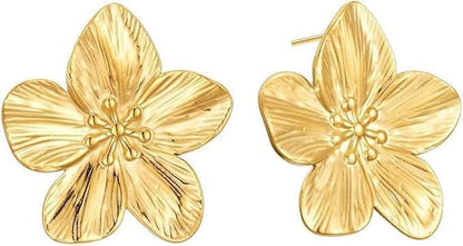 Gold Shell Earrings for Women, Beach Statement Earrings, Summer Sea Shell Jewelry, Elegant Vacation Gifts, Dainty Stud Earrings for Mother, Friend, Girlfriend (0.81 Inch)