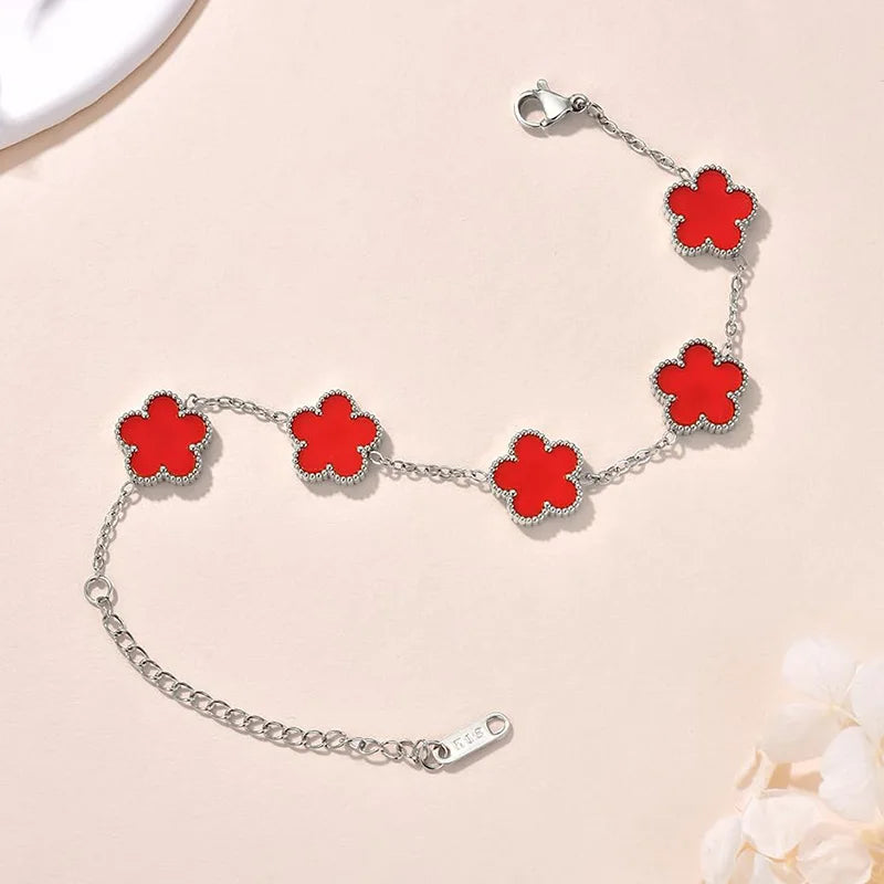 Lucky Clover Double-Sided Flower Bracelet – Elegance with a Touch of Fortune